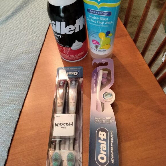 NEW - Miscellaneous Health & Beauty Lot - Whole lot $8 - Picture 1 of 3